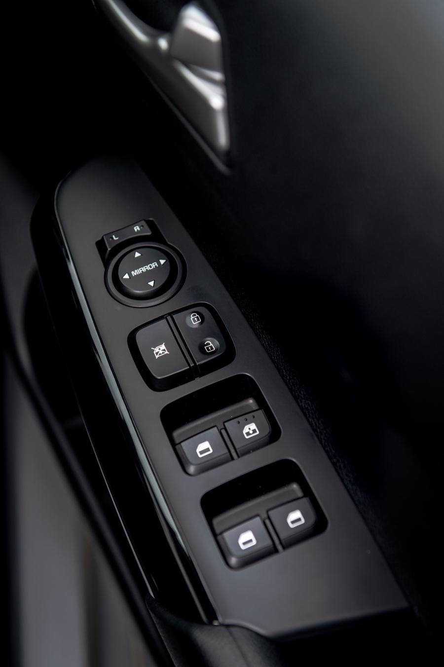 Детали интерьера Kia Picanto 2017 года  (UK) (фото 76 из 80)